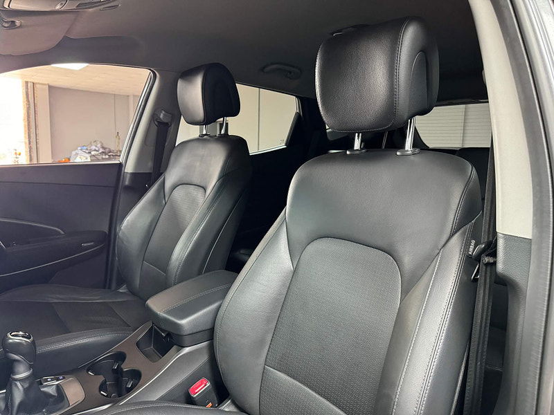 Hyundai Santa Fe 2.2 CRDi Premium 4WD Euro 5 5dr (7 seat) 5dr Manual 2025