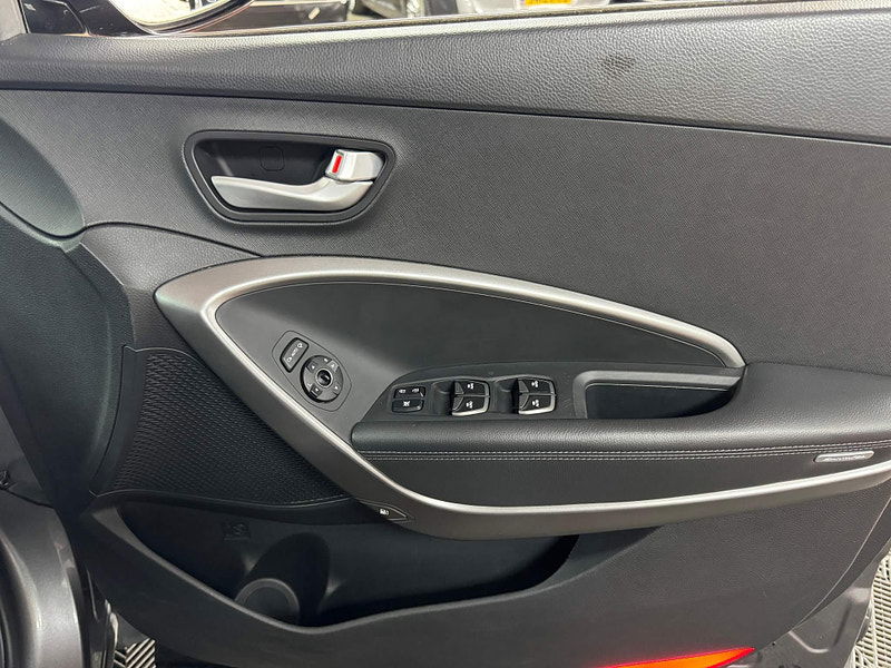 Hyundai Santa Fe 2.2 CRDi Premium 4WD Euro 5 5dr (7 seat) 5dr Manual 2025