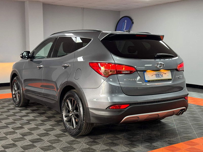 Hyundai Santa Fe 2.2 CRDi Premium 4WD Euro 5 5dr (7 seat) 5dr Manual 2025