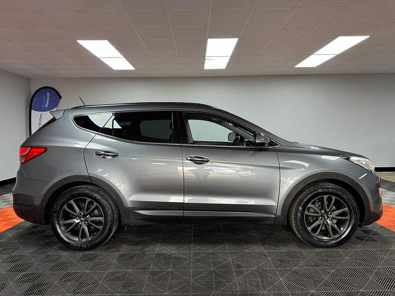 Hyundai Santa Fe 2.2 CRDi Premium 4WD Euro 5 5dr (7 seat) 5dr Manual 2025
