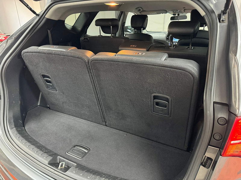Hyundai Santa Fe 2.2 CRDi Premium 4WD Euro 5 5dr (7 seat) 5dr Manual 2025