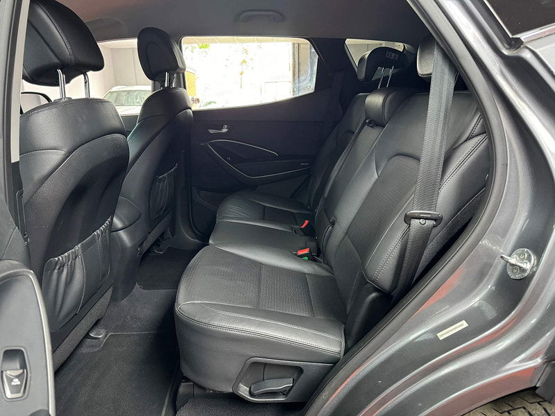 Hyundai Santa Fe 2.2 CRDi Premium 4WD Euro 5 5dr (7 seat) 5dr Manual 2025