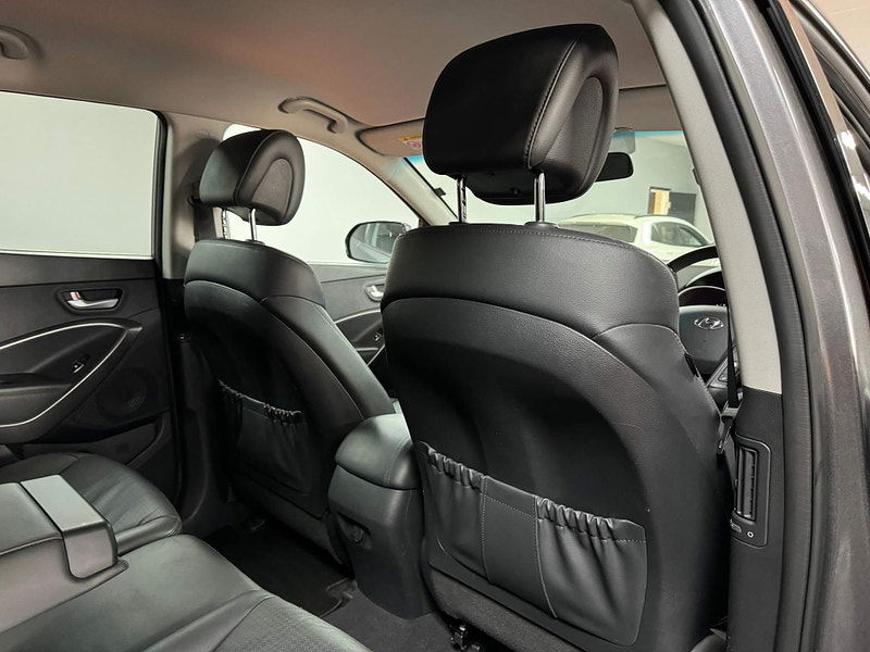 Hyundai Santa Fe 2.2 CRDi Premium 4WD Euro 5 5dr (7 seat) 5dr Manual 2025