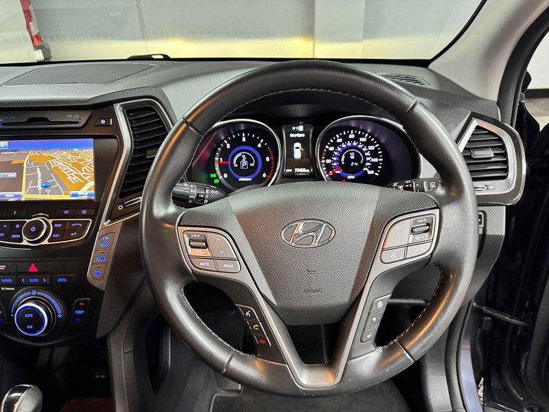 Hyundai Santa Fe 2.2 CRDi Premium SE Auto 4WD Euro 5 5dr (7 seat) 5dr Automatic 2025