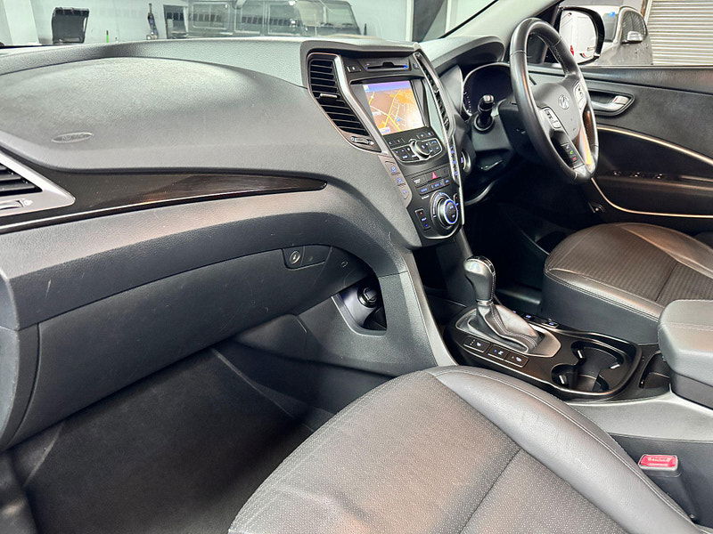 Hyundai Santa Fe 2.2 CRDi Premium SE Auto 4WD Euro 5 5dr (7 seat) 5dr Automatic 2025