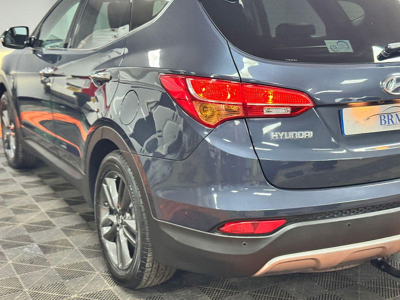 Hyundai Santa Fe 2.2 CRDi Premium SE Auto 4WD Euro 5 5dr (7 seat) 5dr Automatic 2025