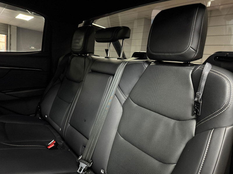 Isuzu D-Max 1.9 TD V-Cross Pickup Double Cab 4dr Diesel Manual 4WD Euro 6 (s/s) (164 ps) 4dr Manual 2025