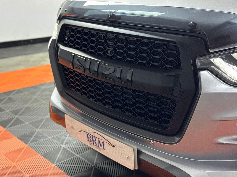 Isuzu D-Max 1.9 TD V-Cross Pickup Double Cab 4dr Diesel Manual 4WD Euro 6 (s/s) (164 ps) 4dr Manual 2025