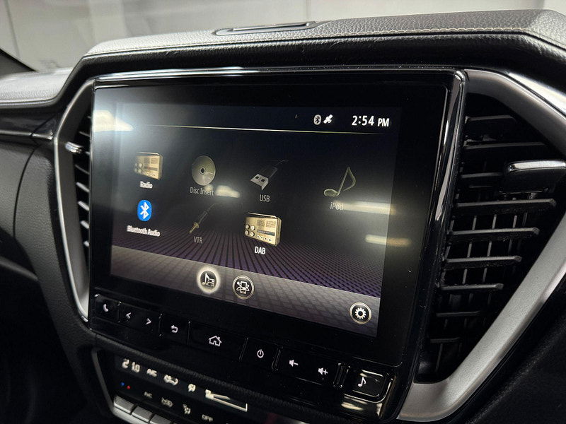 Isuzu D-Max 1.9 TD V-Cross Pickup Double Cab 4dr Diesel Manual 4WD Euro 6 (s/s) (164 ps) 4dr Manual 2025