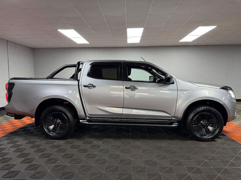 Isuzu D-Max 1.9 TD V-Cross Pickup Double Cab 4dr Diesel Manual 4WD Euro 6 (s/s) (164 ps) 4dr Manual 2025