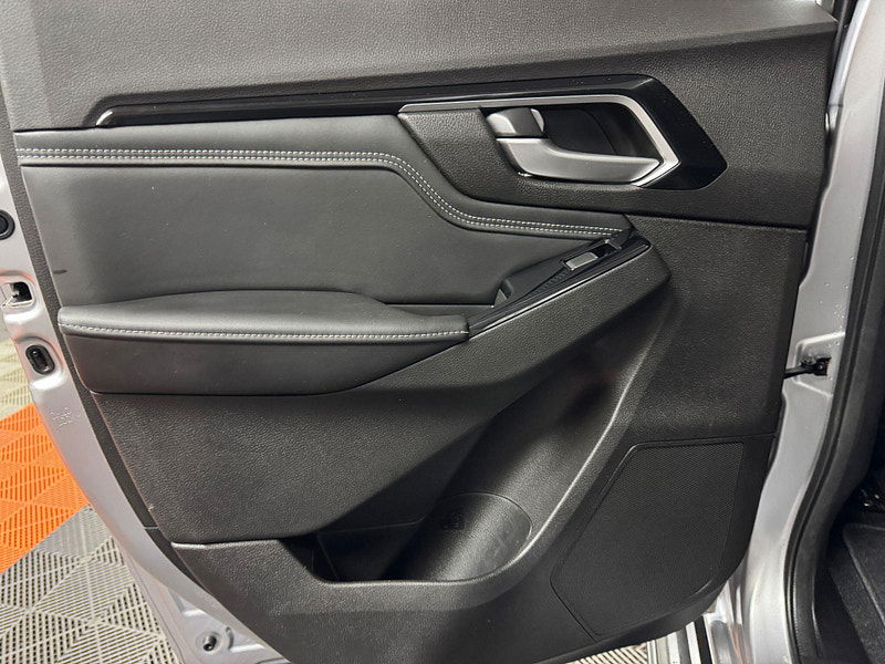 Isuzu D-Max 1.9 TD V-Cross Pickup Double Cab 4dr Diesel Manual 4WD Euro 6 (s/s) (164 ps) 4dr Manual 2025