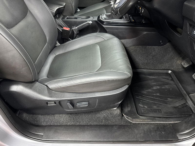 Isuzu D-Max 1.9 TD V-Cross Pickup Double Cab 4dr Diesel Manual 4WD Euro 6 (s/s) (164 ps) 4dr Manual 2026