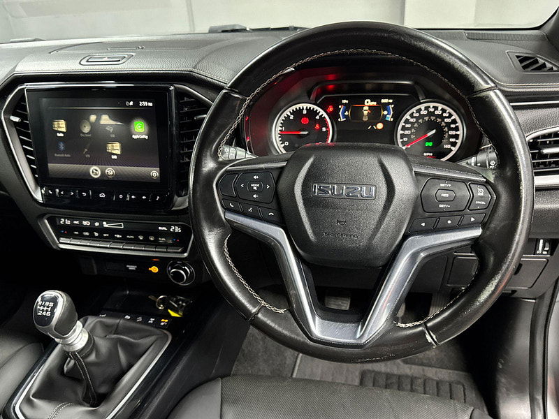 Isuzu D-Max 1.9 TD V-Cross Pickup Double Cab 4dr Diesel Manual 4WD Euro 6 (s/s) (164 ps) 4dr Manual 2026