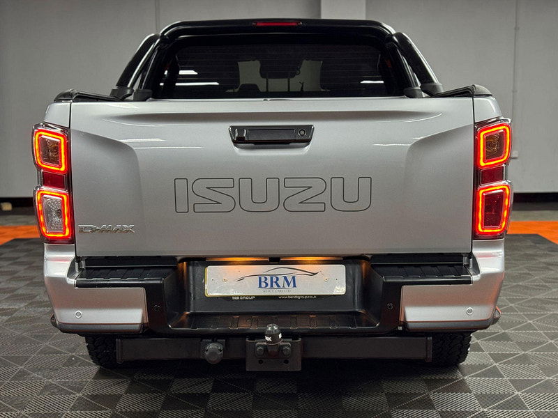 Isuzu D-Max 1.9 TD V-Cross Pickup Double Cab 4dr Diesel Manual 4WD Euro 6 (s/s) (164 ps) 4dr Manual 2026