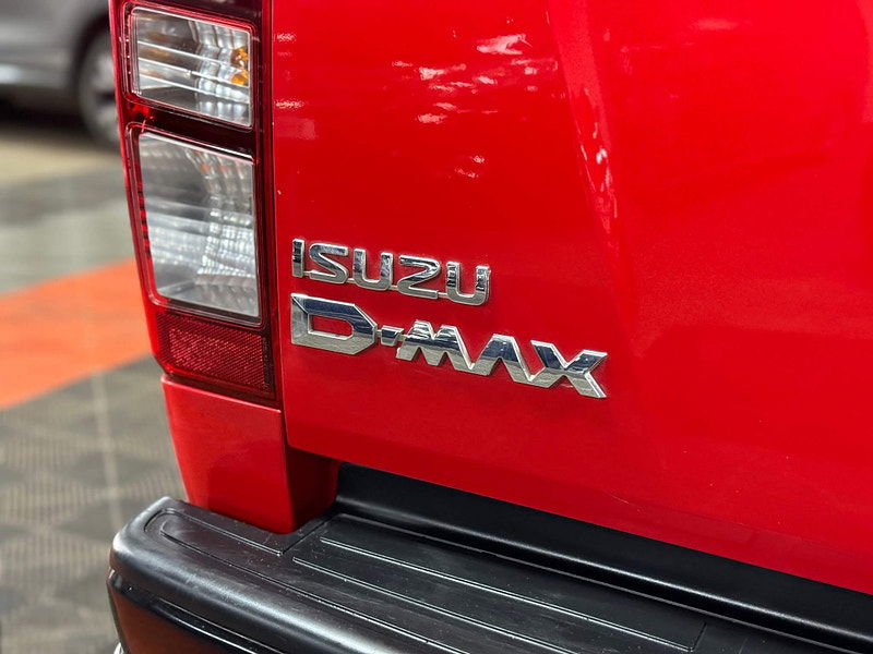 Isuzu D-Max 2.5 TD Fury 4x4 4dr 4dr Automatic 2024