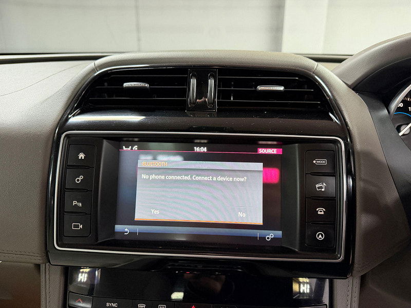 Jaguar F-PACE 3.0 D300 V6 Portfolio Auto AWD Euro 6 (s/s) 5dr 5dr Automatic 2026