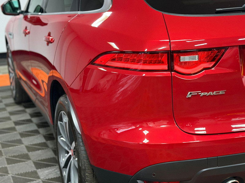 Jaguar F-PACE 3.0 D300 V6 Portfolio Auto AWD Euro 6 (s/s) 5dr 5dr Automatic 2026