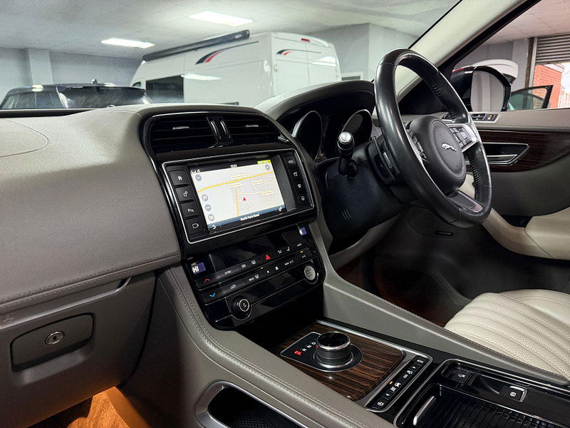 Jaguar F-PACE 3.0 D300 V6 Portfolio Auto AWD Euro 6 (s/s) 5dr 5dr Automatic 2026