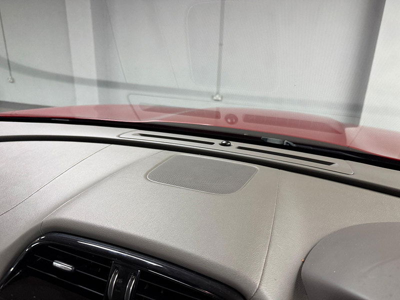 Jaguar F-PACE 3.0 D300 V6 Portfolio Auto AWD Euro 6 (s/s) 5dr 5dr Automatic 2026