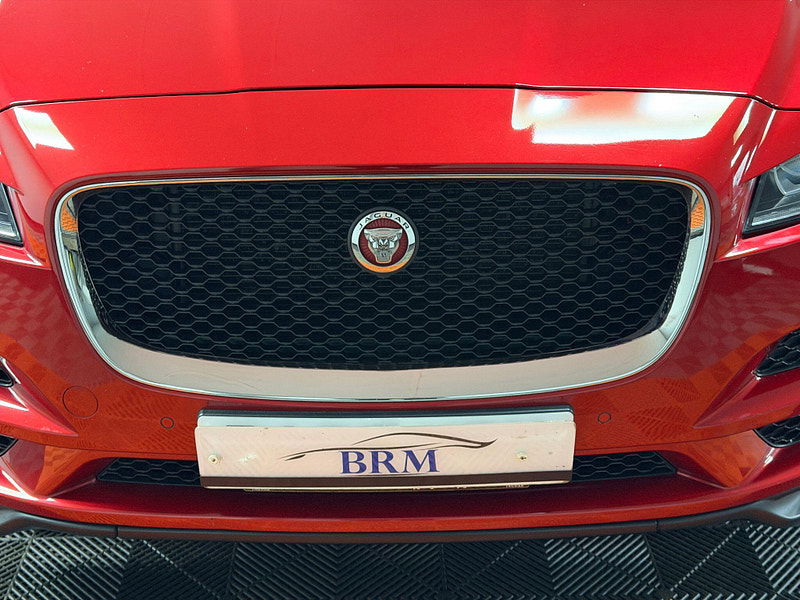 Jaguar F-PACE 3.0 D300 V6 Portfolio Auto AWD Euro 6 (s/s) 5dr 5dr Automatic 2026