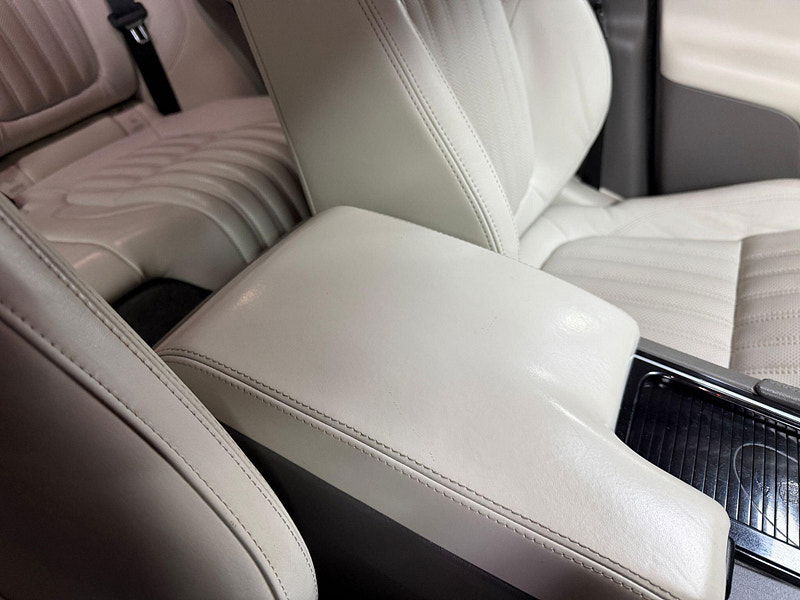 Jaguar F-PACE 3.0 D300 V6 Portfolio Auto AWD Euro 6 (s/s) 5dr 5dr Automatic 2026