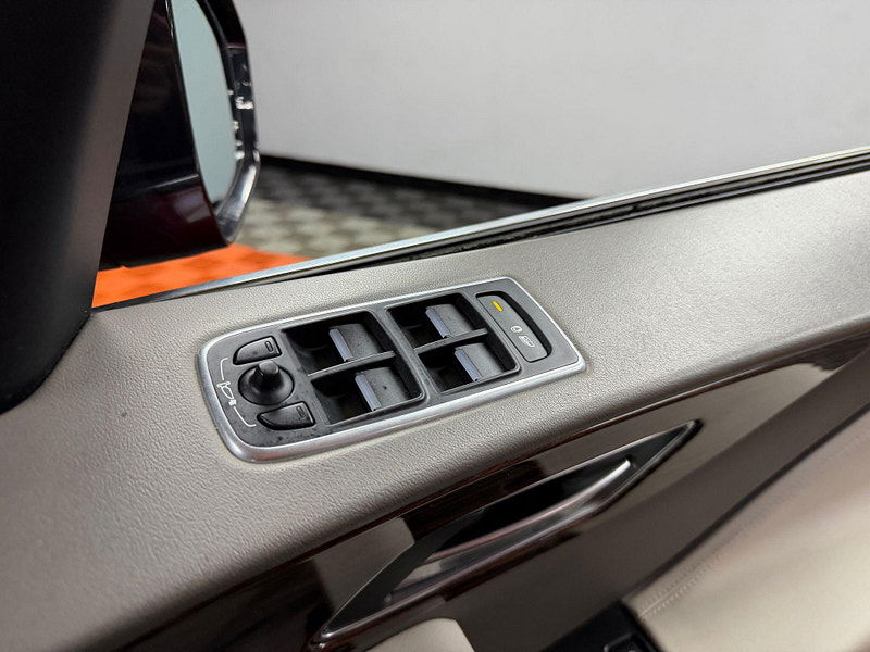 Jaguar F-PACE 3.0 D300 V6 Portfolio Auto AWD Euro 6 (s/s) 5dr 5dr Automatic 2026