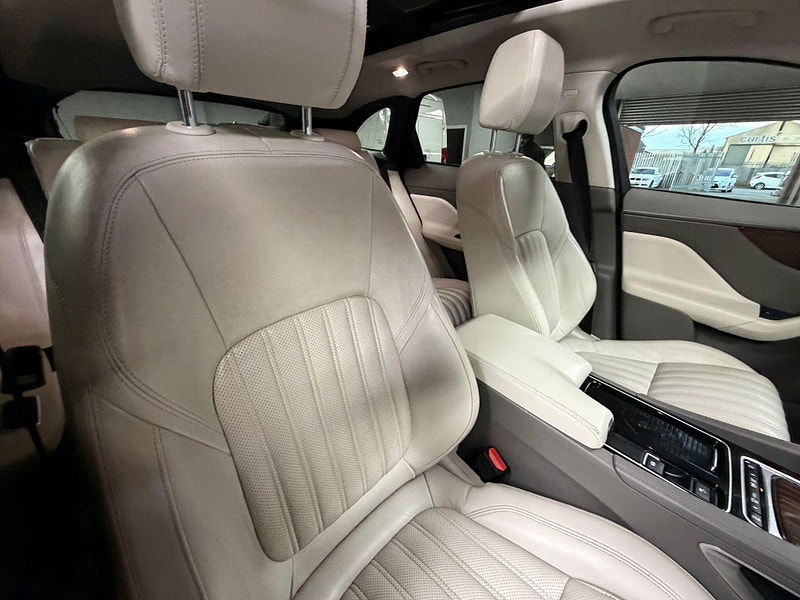 Jaguar F-PACE 3.0 D300 V6 Portfolio Auto AWD Euro 6 (s/s) 5dr 5dr Automatic 2026