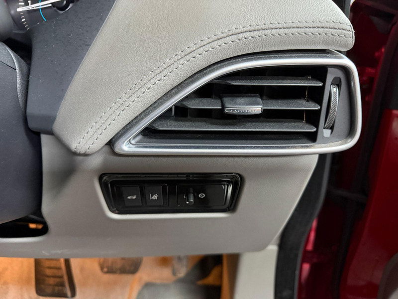 Jaguar F-PACE 3.0 D300 V6 Portfolio Auto AWD Euro 6 (s/s) 5dr 5dr Automatic 2026