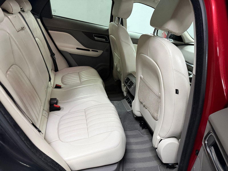 Jaguar F-PACE 3.0 D300 V6 Portfolio Auto AWD Euro 6 (s/s) 5dr 5dr Automatic 2026