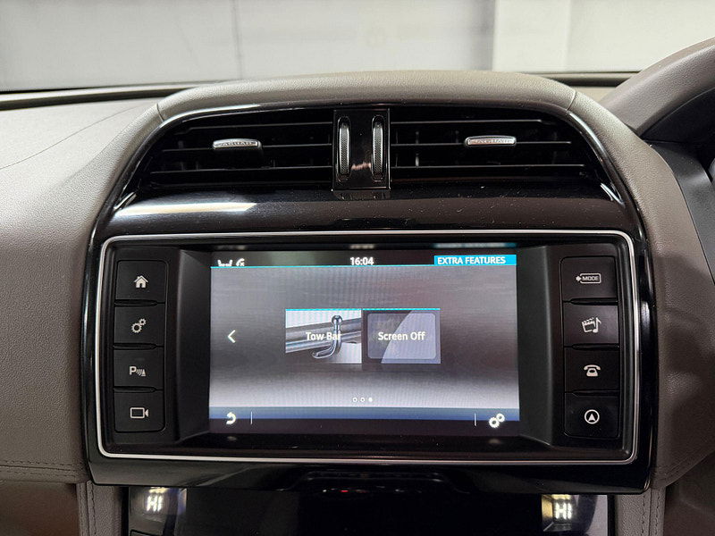 Jaguar F-PACE 3.0 D300 V6 Portfolio Auto AWD Euro 6 (s/s) 5dr 5dr Automatic 2026