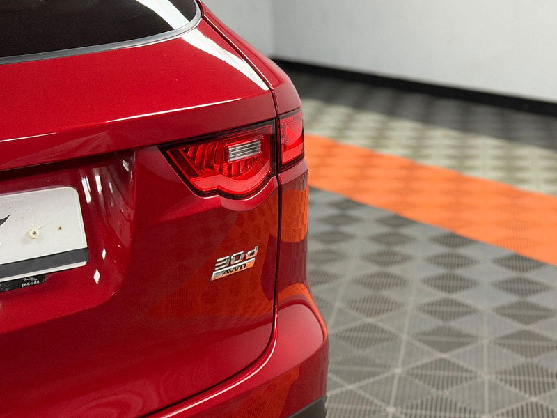 Jaguar F-PACE 3.0 D300 V6 Portfolio Auto AWD Euro 6 (s/s) 5dr 5dr Automatic 2026