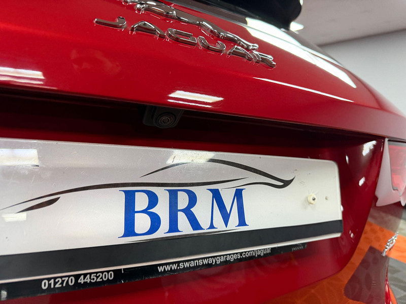 Jaguar F-PACE 3.0 D300 V6 Portfolio Auto AWD Euro 6 (s/s) 5dr 5dr Automatic 2026