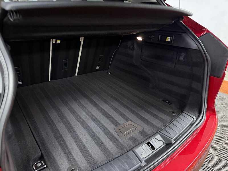 Jaguar F-PACE 3.0 D300 V6 Portfolio Auto AWD Euro 6 (s/s) 5dr 5dr Automatic 2026