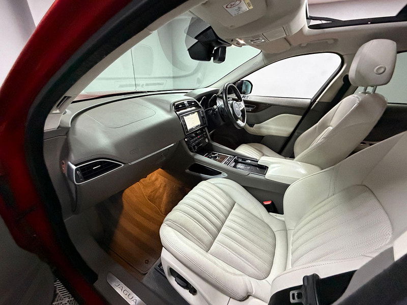 Jaguar F-PACE 3.0 D300 V6 Portfolio Auto AWD Euro 6 (s/s) 5dr 5dr Automatic 2026