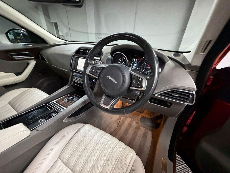 Jaguar F-PACE 3.0 D300 V6 Portfolio Auto AWD Euro 6 (s/s) 5dr 5dr Automatic 2026