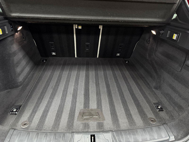 Jaguar F-PACE 3.0 D300 V6 Portfolio Auto AWD Euro 6 (s/s) 5dr 5dr Automatic 2026