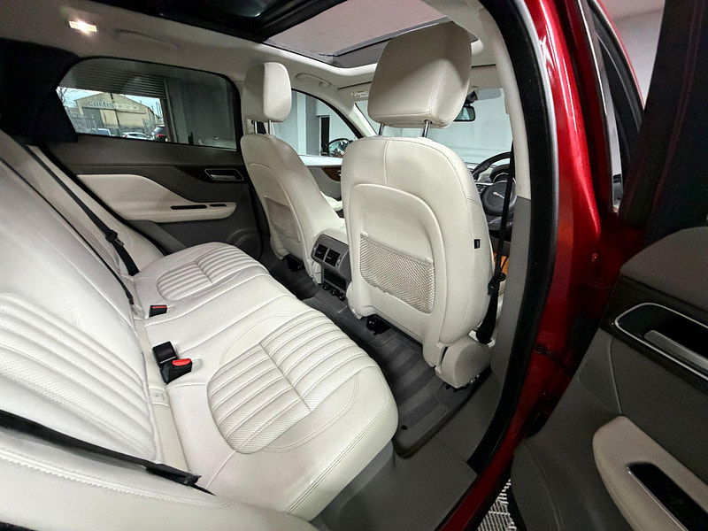 Jaguar F-PACE 3.0 D300 V6 Portfolio Auto AWD Euro 6 (s/s) 5dr 5dr Automatic 2026