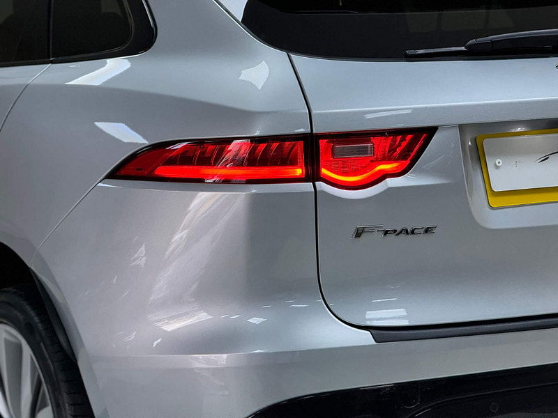 Jaguar F-PACE 3.0 D300 V6 S Auto AWD Euro 6 (s/s) 5dr 5dr Automatic 2025