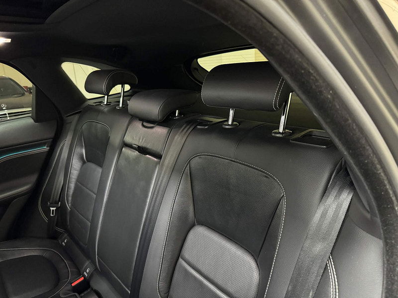 Jaguar F-PACE 3.0 D300 V6 S Auto AWD Euro 6 (s/s) 5dr 5dr Automatic 2025