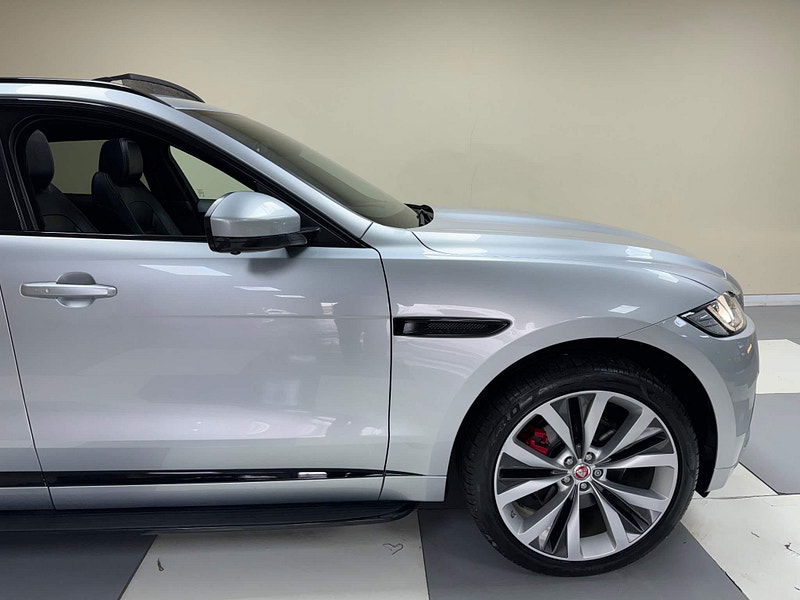 Jaguar F-PACE 3.0 D300 V6 S Auto AWD Euro 6 (s/s) 5dr 5dr Automatic 2025