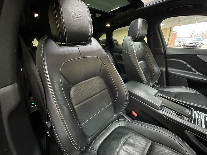 Jaguar F-PACE 3.0 D300 V6 S Auto AWD Euro 6 (s/s) 5dr 5dr Automatic 2025