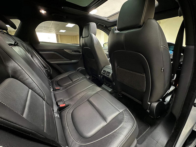 Jaguar F-PACE 3.0 D300 V6 S Auto AWD Euro 6 (s/s) 5dr 5dr Automatic 2025
