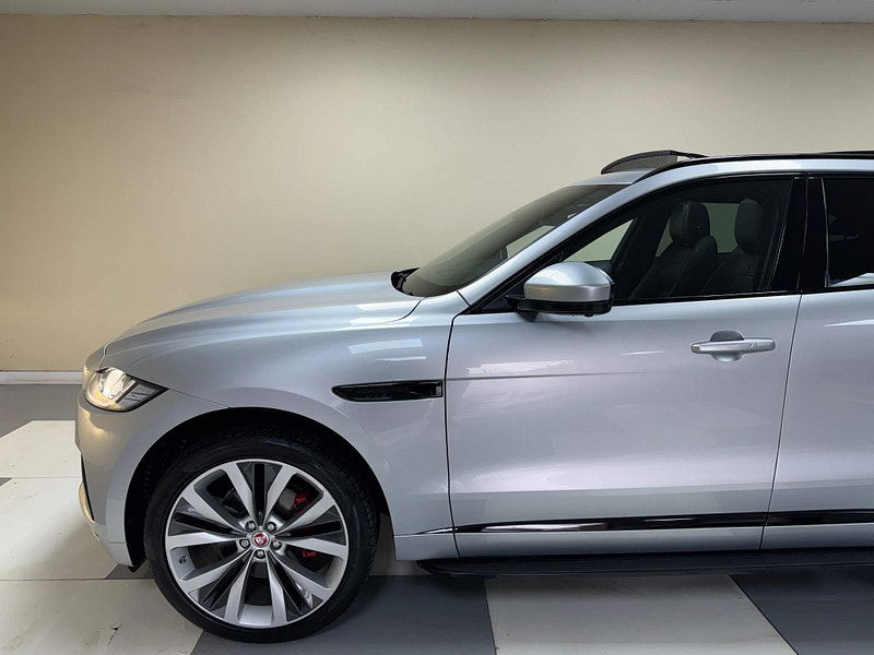 Jaguar F-PACE 3.0 D300 V6 S Auto AWD Euro 6 (s/s) 5dr 5dr Automatic 2025
