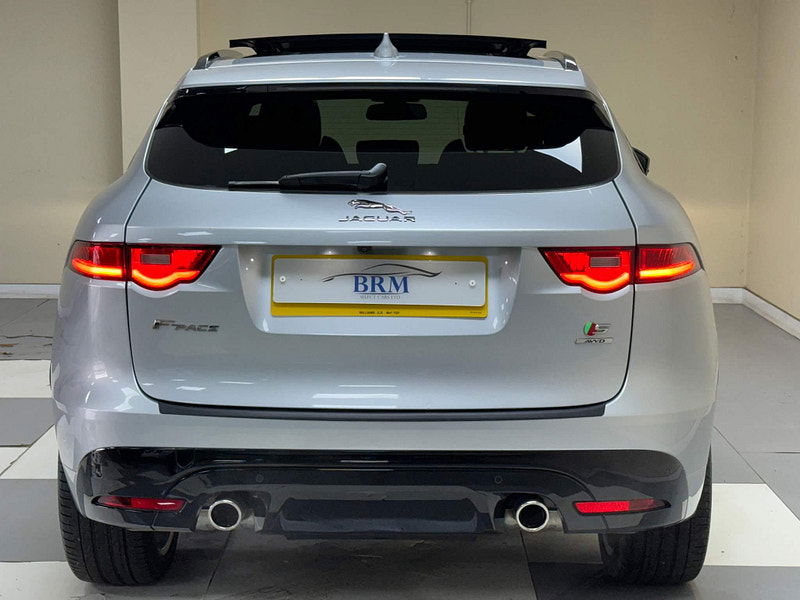 Jaguar F-PACE 3.0 D300 V6 S Auto AWD Euro 6 (s/s) 5dr 5dr Automatic 2025