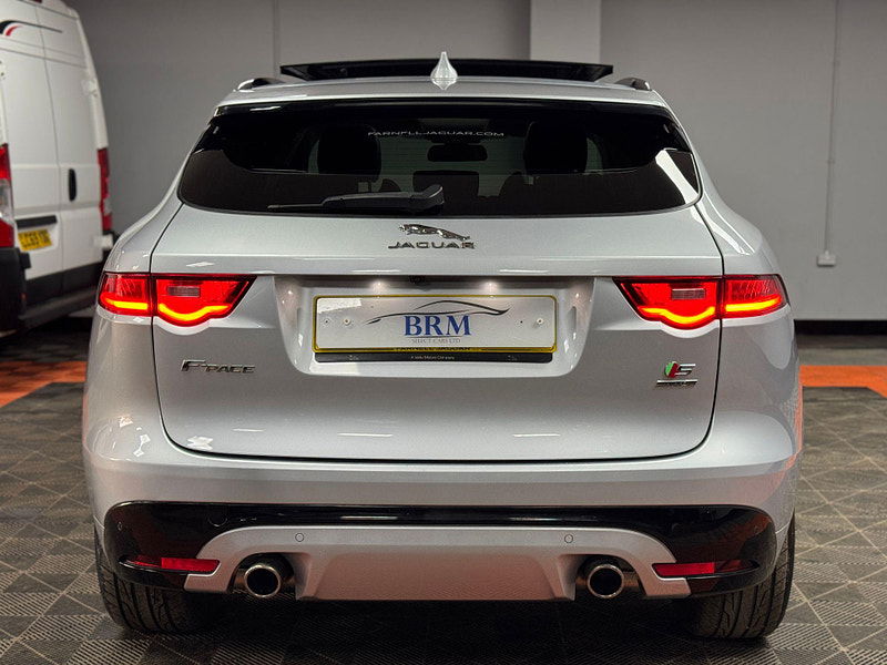 Jaguar F-PACE 3.0 D300 V6 S Auto AWD Euro 6 (s/s) 5dr 5dr Automatic 2025