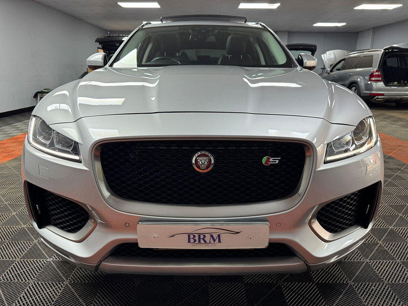 Jaguar F-PACE 3.0 D300 V6 S Auto AWD Euro 6 (s/s) 5dr 5dr Automatic 2025