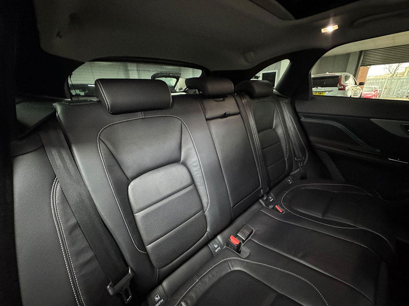 Jaguar F-PACE 3.0 D300 V6 S Auto AWD Euro 6 (s/s) 5dr 5dr Automatic 2025