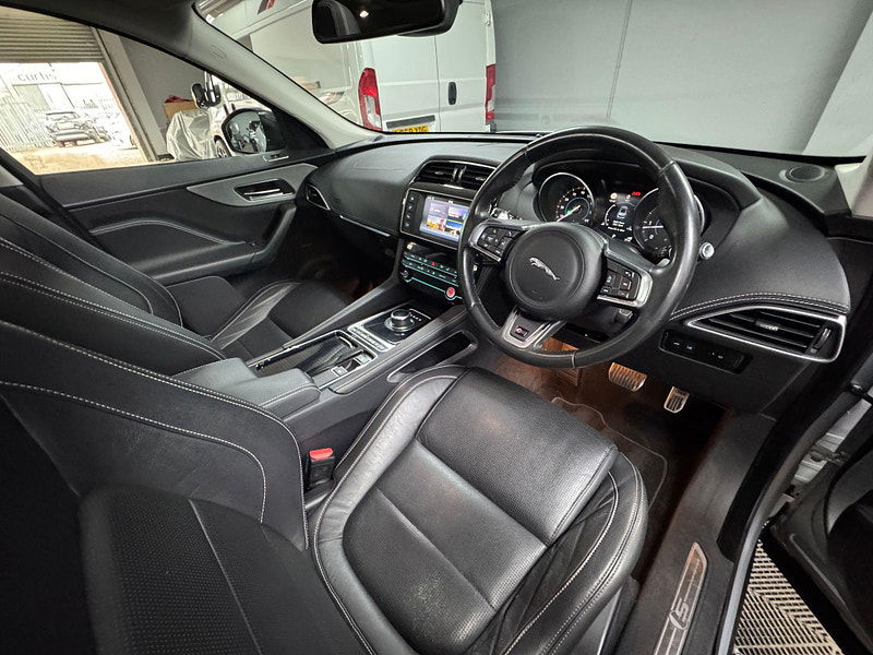 Jaguar F-PACE 3.0 D300 V6 S Auto AWD Euro 6 (s/s) 5dr 5dr Automatic 2025