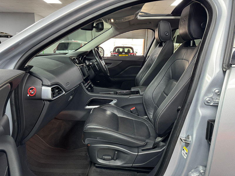Jaguar F-PACE 3.0 D300 V6 S Auto AWD Euro 6 (s/s) 5dr 5dr Automatic 2025