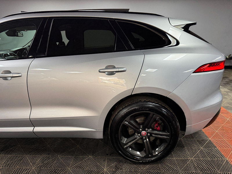 Jaguar F-PACE 3.0 D300 V6 S Auto AWD Euro 6 (s/s) 5dr 5dr Automatic 2025